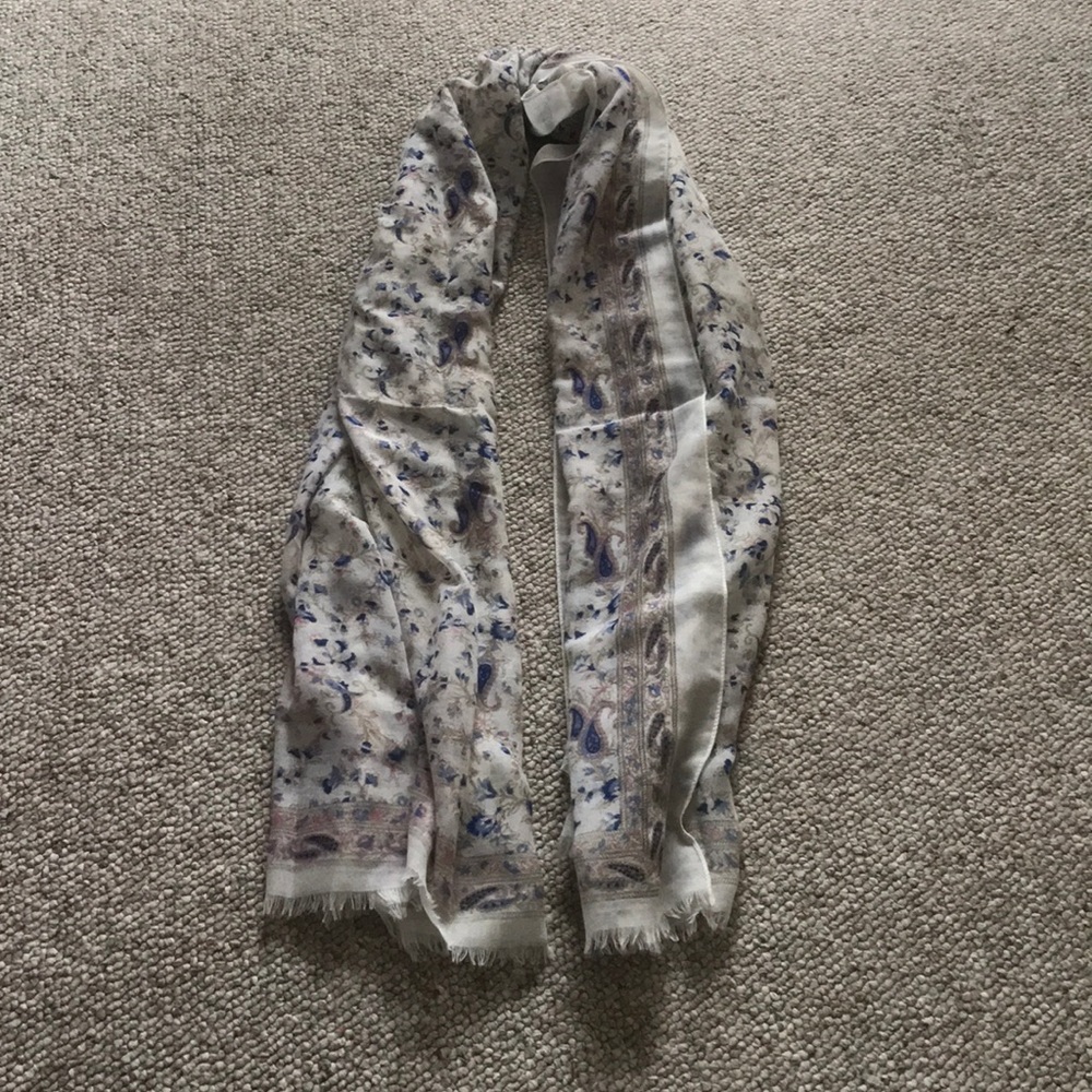 Scarf - Picture 3 of 3